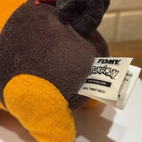 Pokemon Tepig 8.5" Tomy Poke Plush - Pokemon Center Exclusive - 2016 - Picture 5 of 5